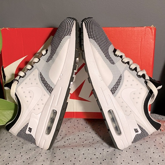 air max zero black white wolf grey